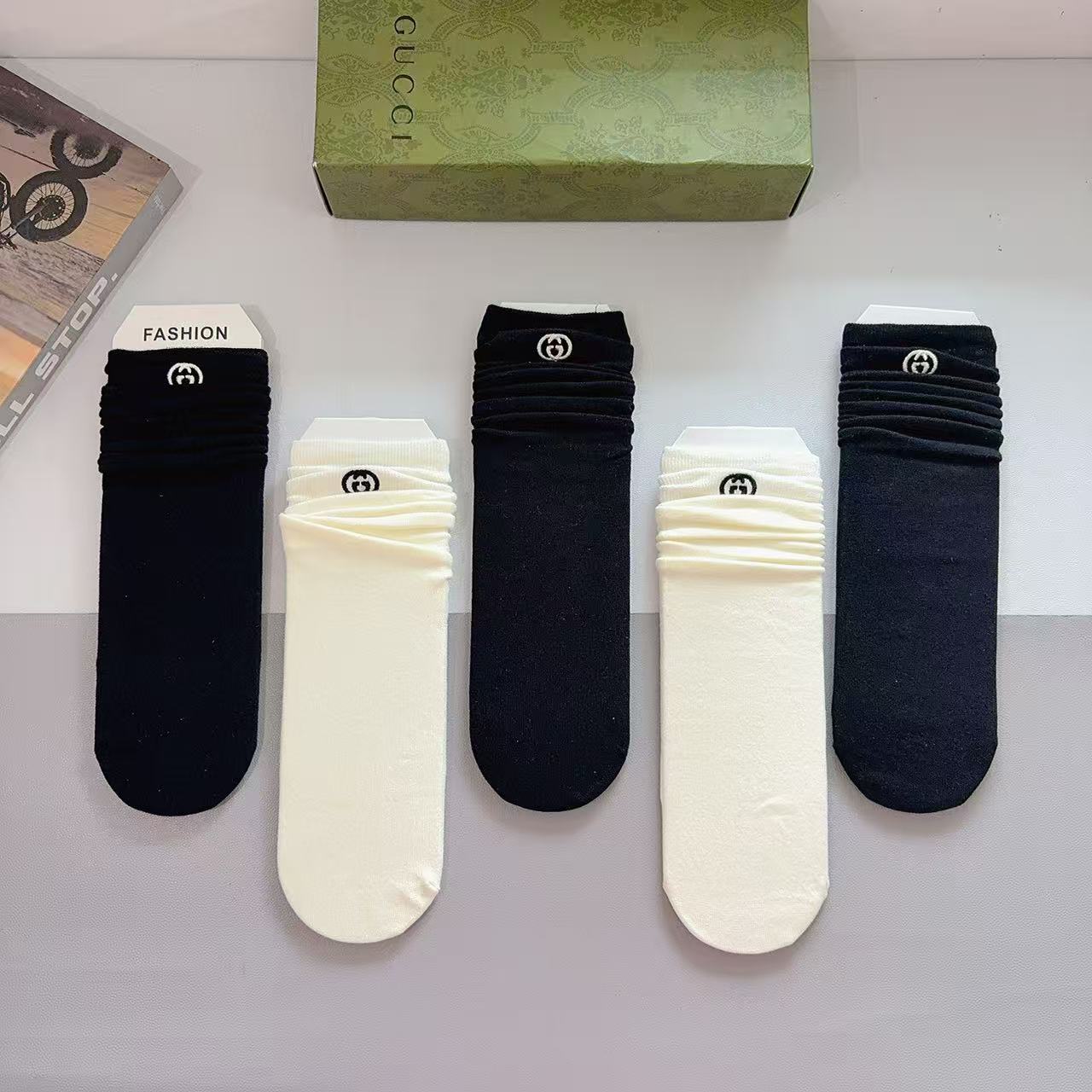 Gucci Socks [5 pairs per box] - Image 1