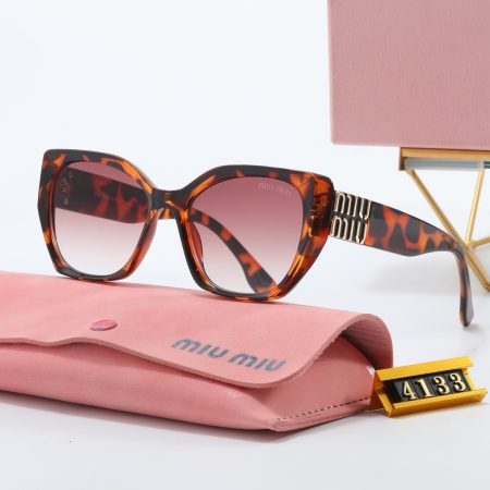 Miu Miu Fashionable Sunglasses - Image 3