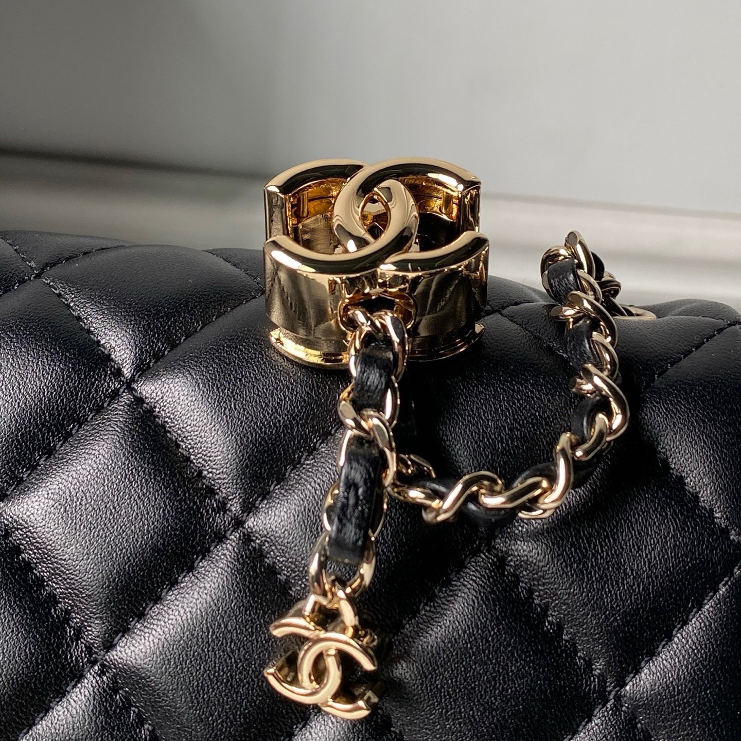 Chanel Double C-Clip Chain Bag - Image 3