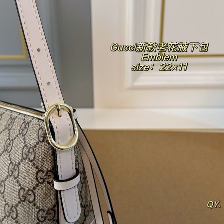 Gucci GG Emblem Small Shoulder Bag - Image 10