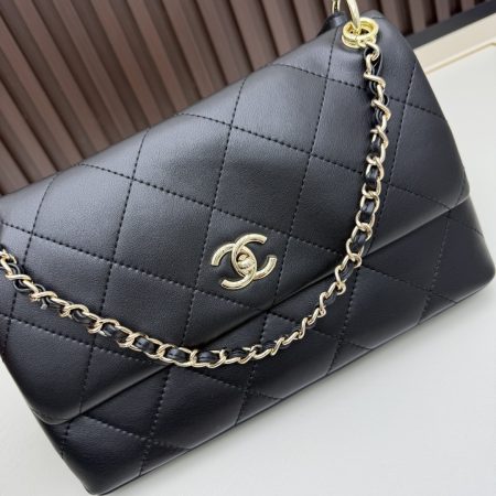 Chanel Large Flap Bag - Image 7