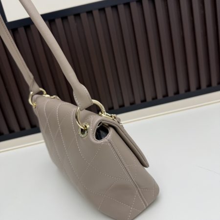 Chanel Large Flap Bag - Image 4