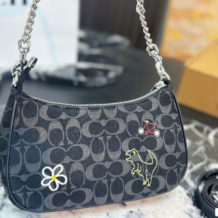 Coach Teri Underarm Bag - Image 5
