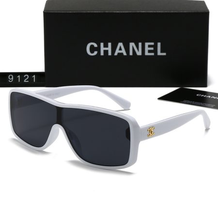 Chanel Fashionable Sunglasses - Image 4