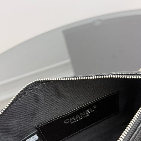 Chanel Caviar Qulited Purse with Chain - Image 8