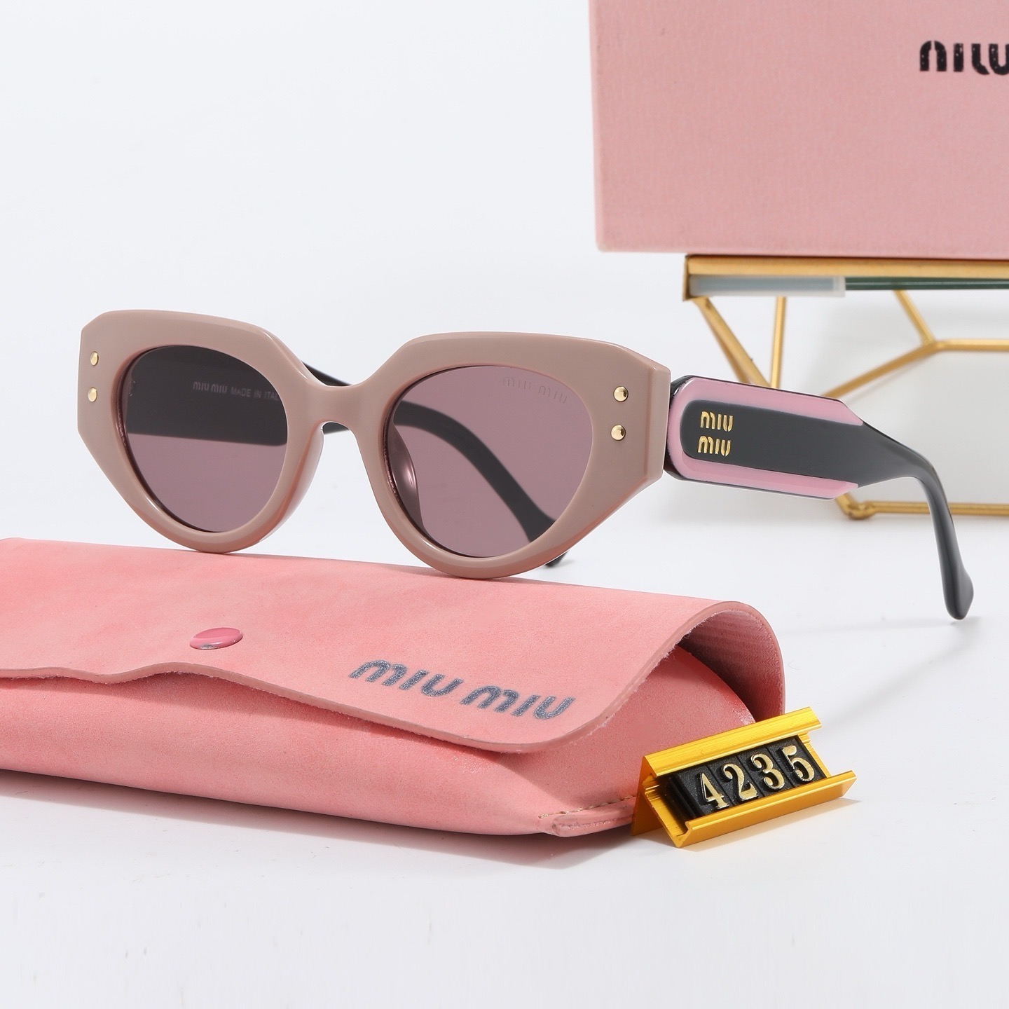 Miu Miu Fashionable Sunglasses - Image 3