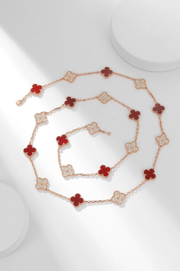 Van Cleef&Arpels VCA Vintage Alhambra long necklace, 20 motifs