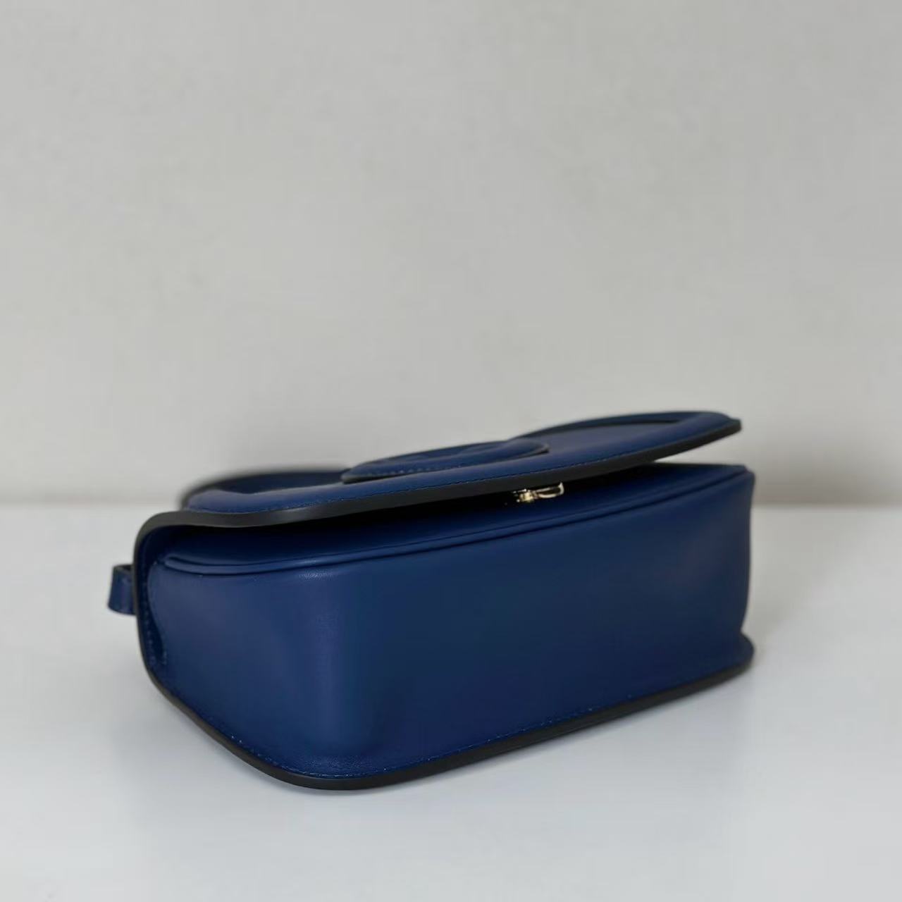 Gucci Blondie Shoulder Bag in Rosso Ancora Dark Blue - Image 5
