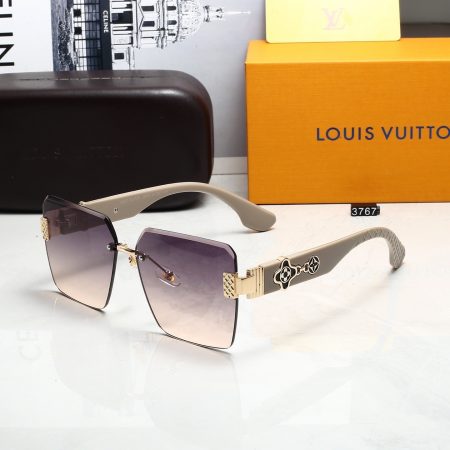 LV Fashionable Sunglasses - Image 4