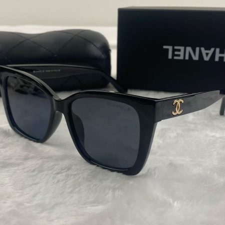 Chanel Fashionable Sunglasses - Image 5