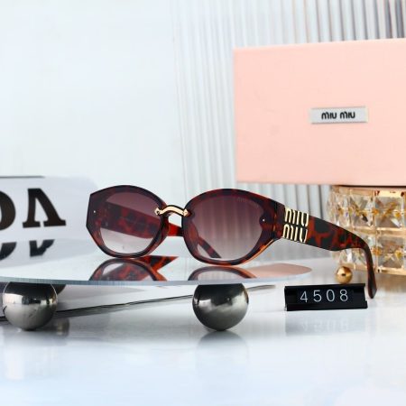 Miu Miu Fashionable Sunglasses - Image 5