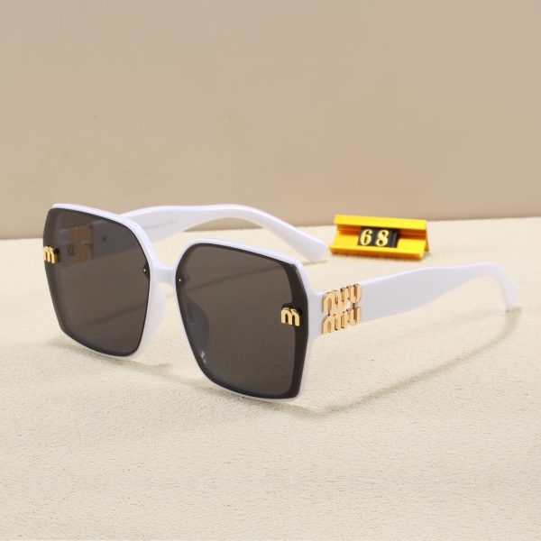 Miu Miu Fashionable Sunglasses