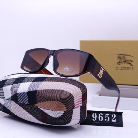 Burberry Fashionable Sunglasses - Image 3