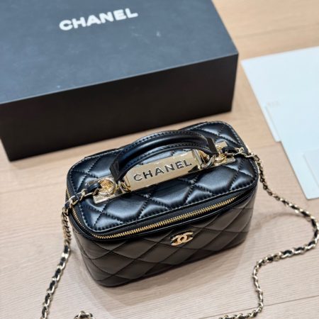 Chanel Long Vanity With Chain Bag - Image 12