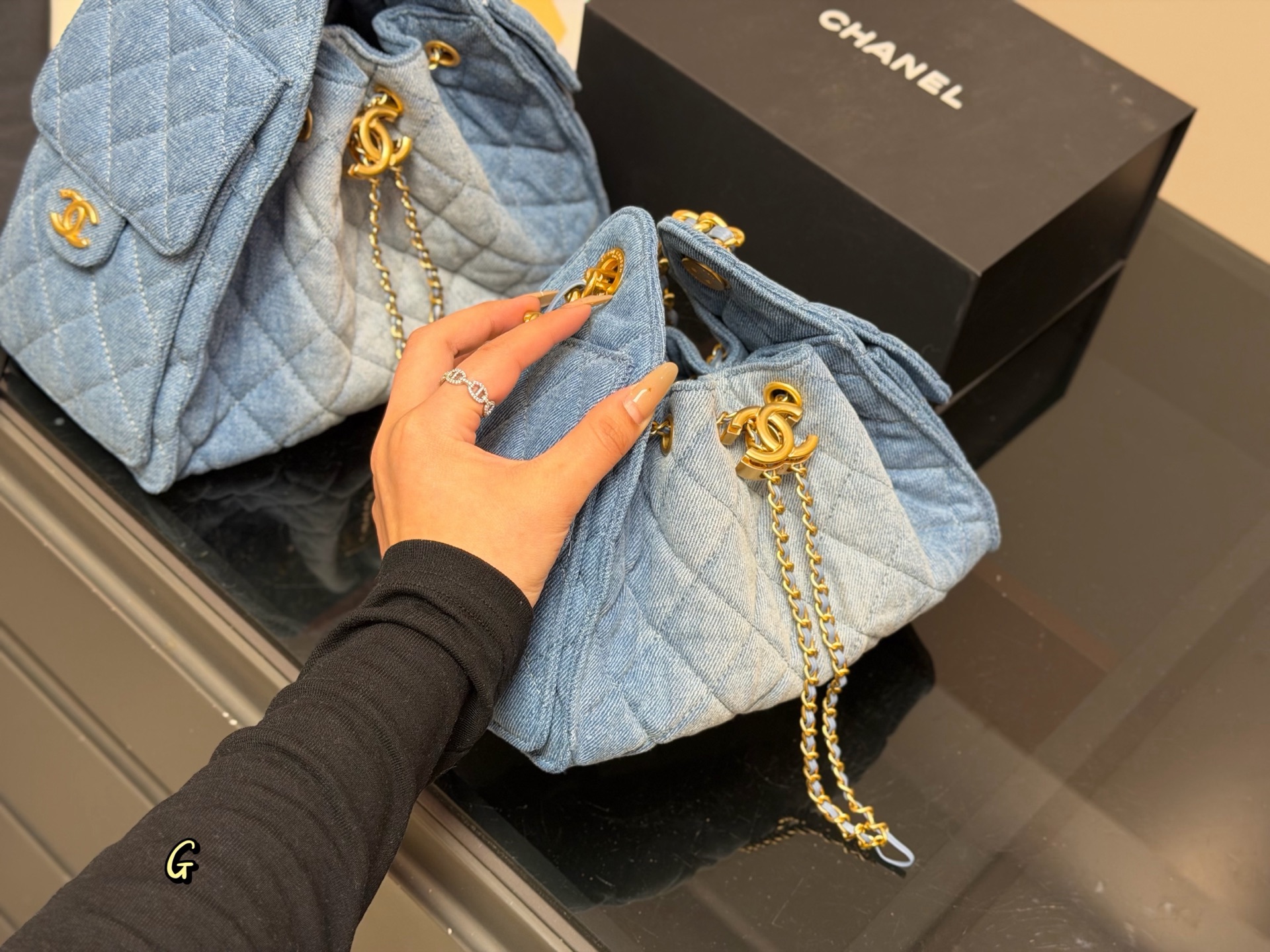 Chanel 25 Mini Hobo Bag - Image 3