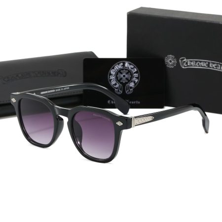 Chrome Hearts Fashionable Sunglasses - Image 4