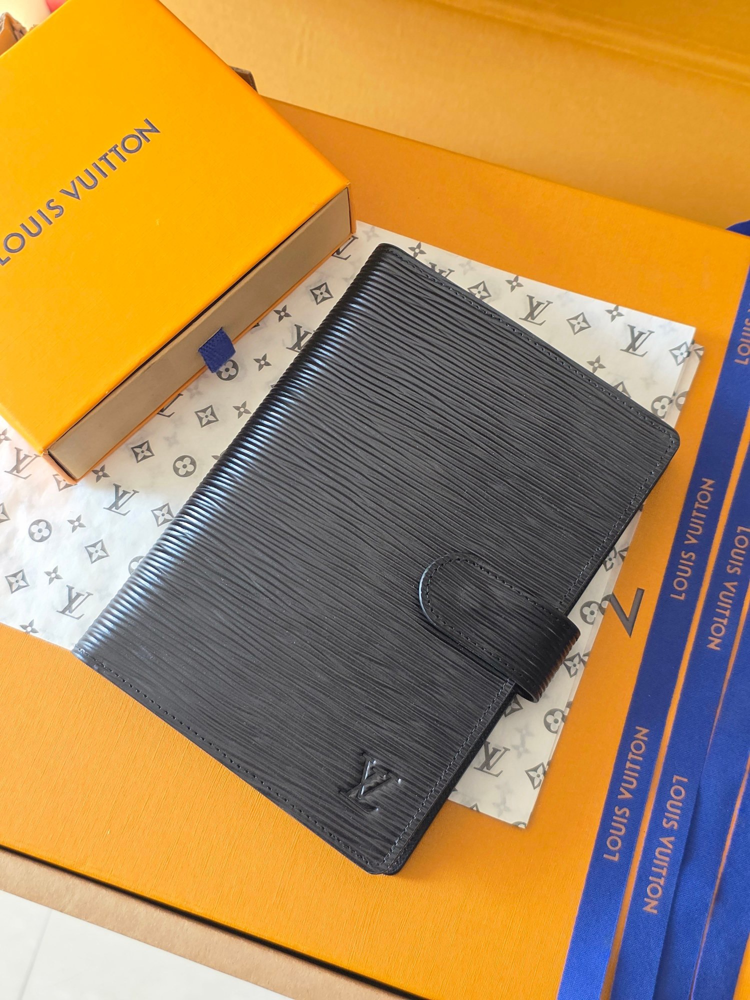 LV Notebooks - Image 3
