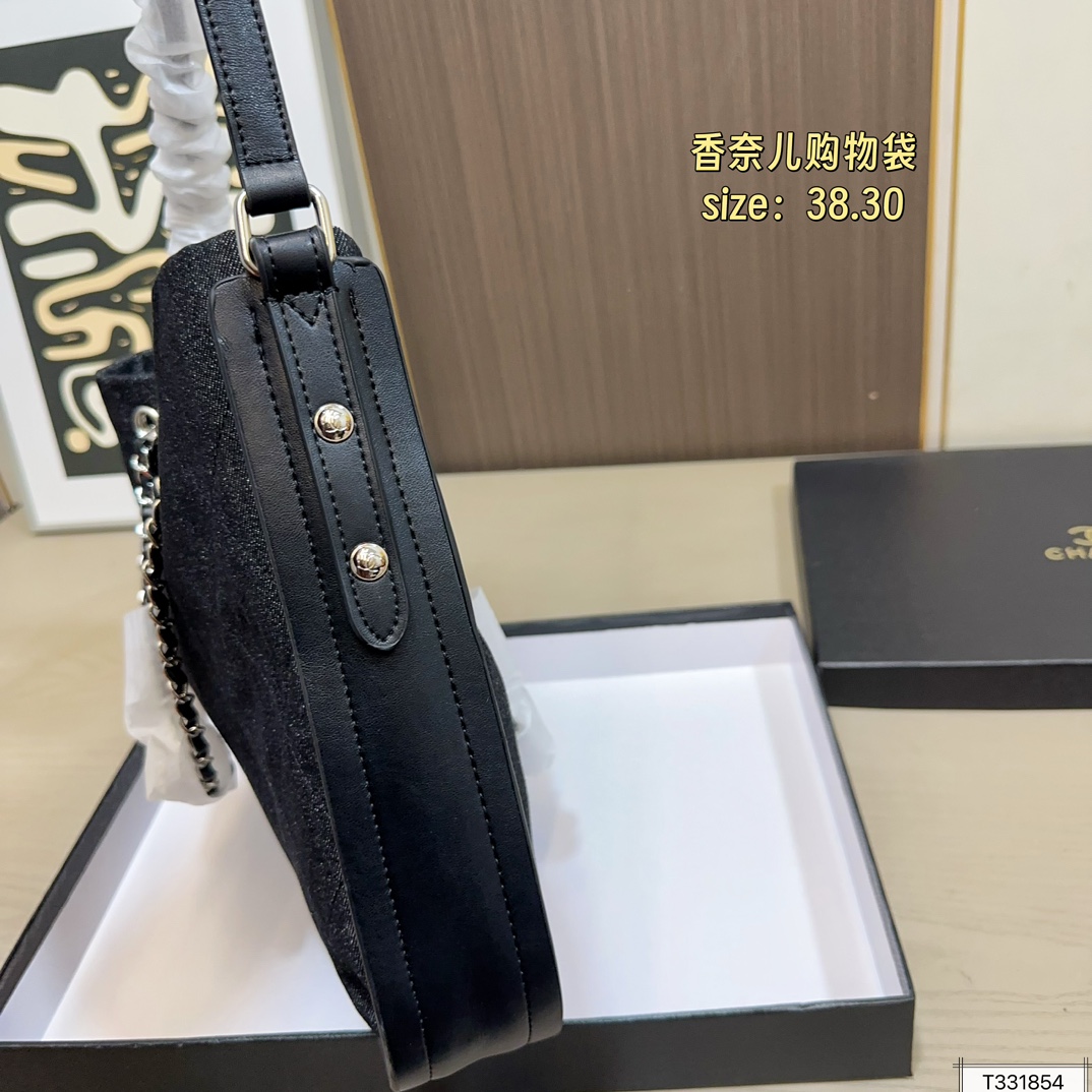 Chanel Denim Tote Bag - Image 5