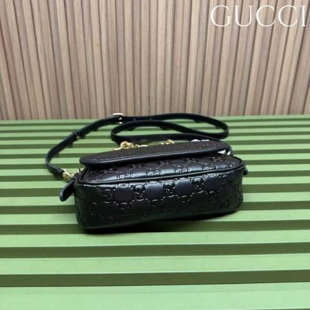 Gucci Embossed Arabella Flap Bag - Image 7