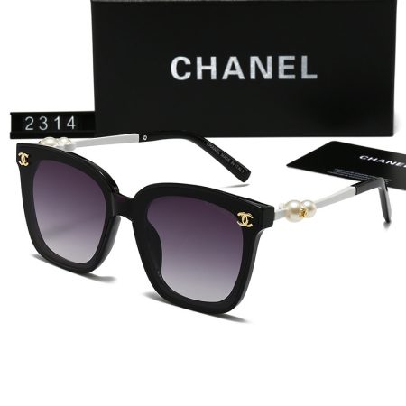 Chanel Fashionable Sunglasses - Image 2