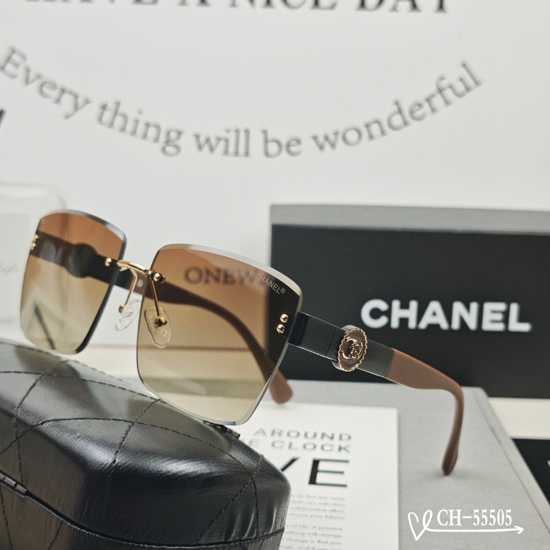 Chanel Polaroid Resin Polarized Lenses Sunglasses - Image 2
