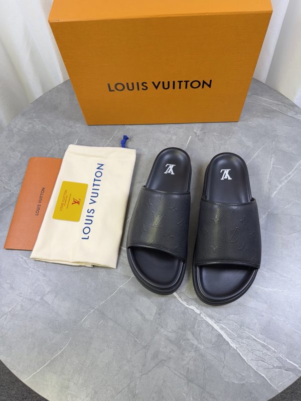 LV 23ss Slipper
