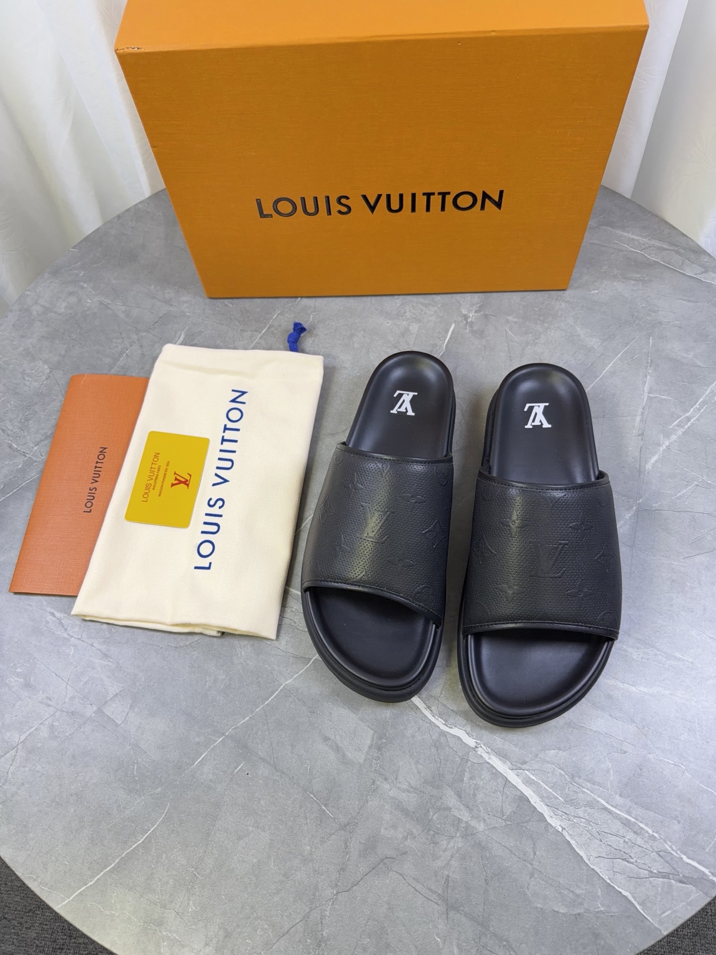 LV 23ss Slipper - Image 3