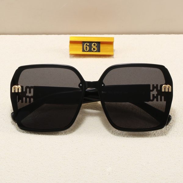 Miu Miu Fashionable Sunglasses