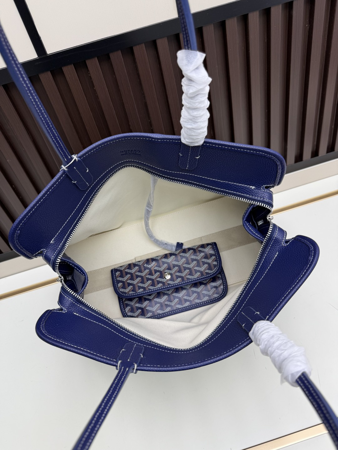 Goyard Hardy Bag - Image 11