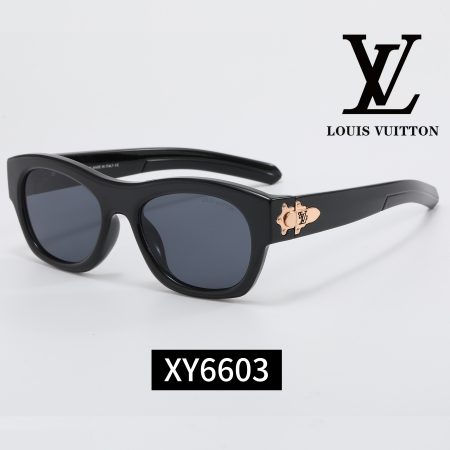 LV Fashionable Sunglasses - Image 5