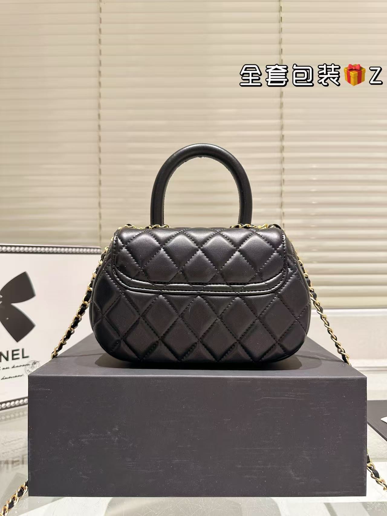 Chanel Matelasse Vintage Top Handle Bag - Image 4