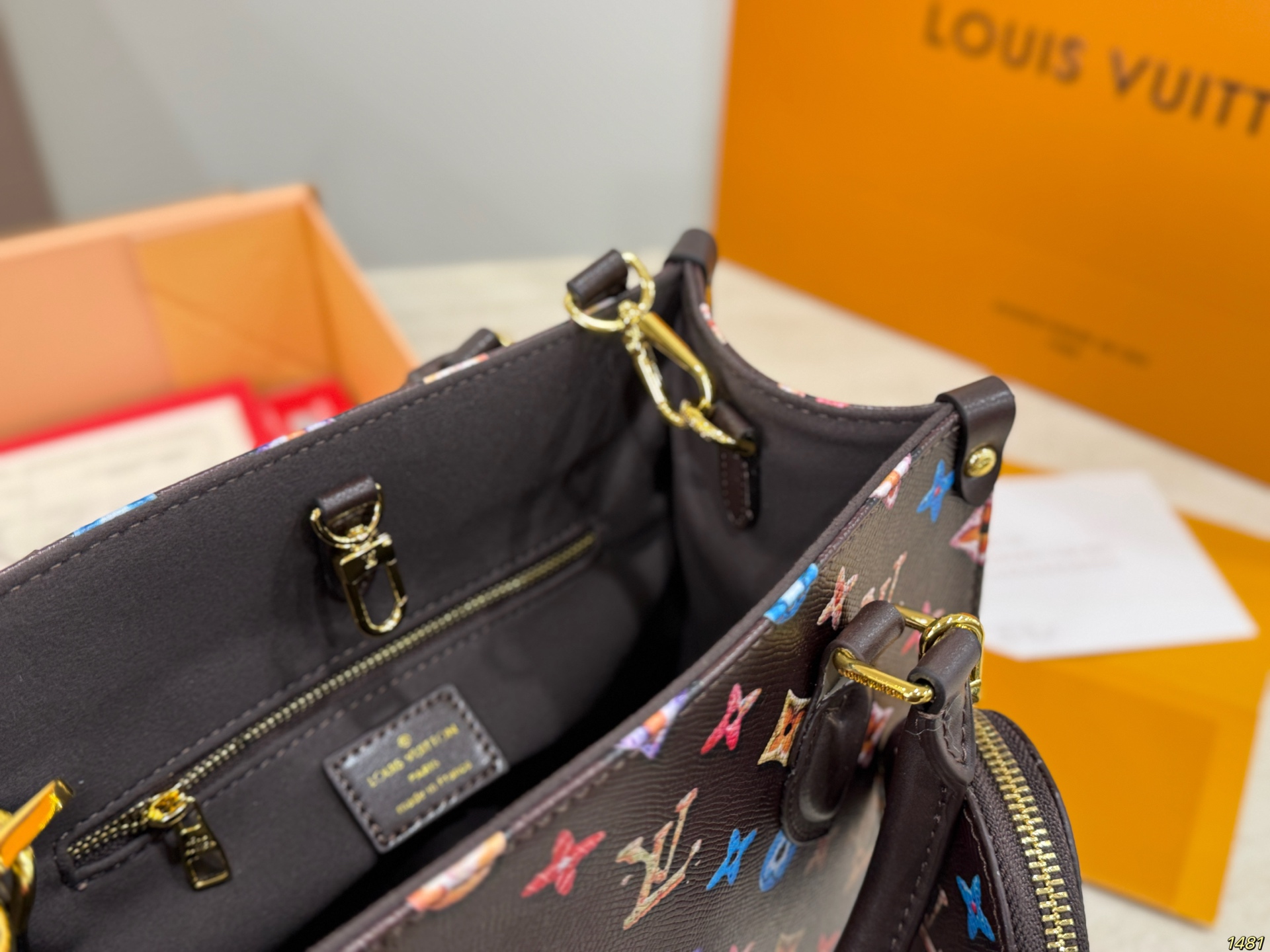 LV OnTheGo Tote Bag - Image 9