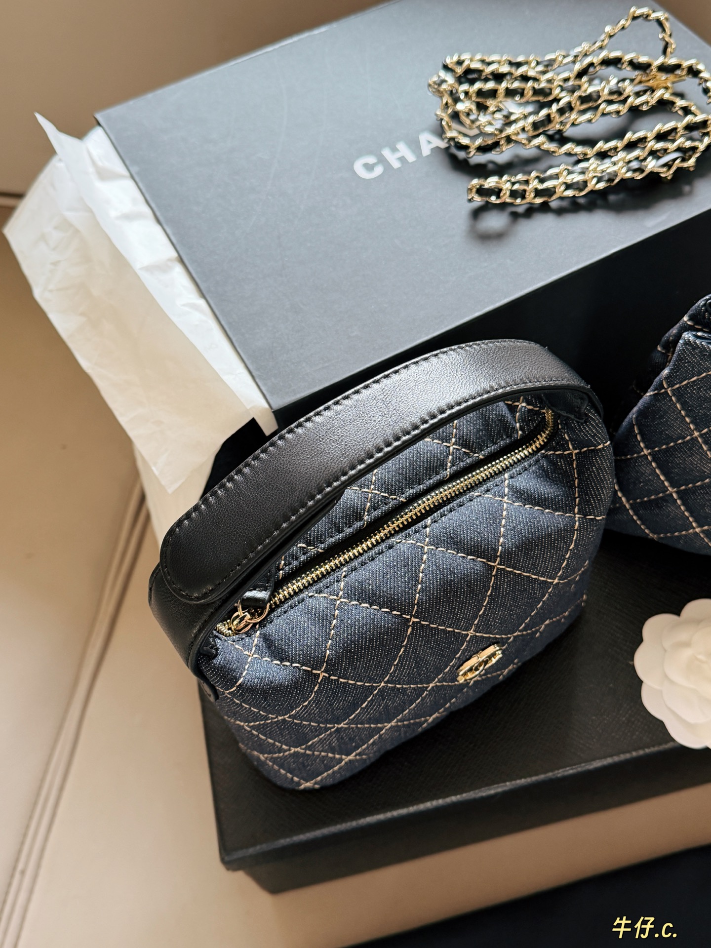 Chanel Denim Quilted Hobo Clutch With Chain Bag - Image 3