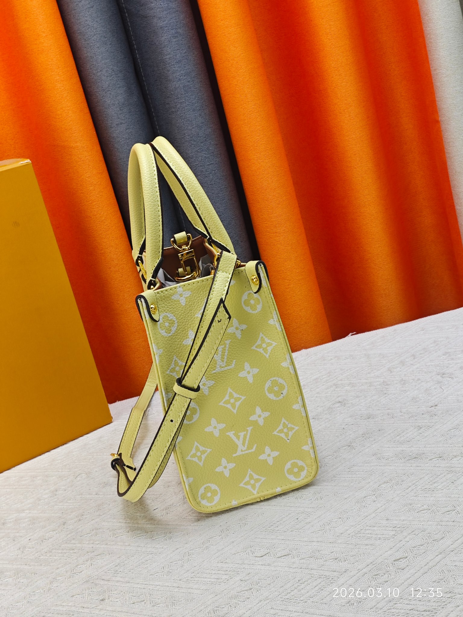 LV OnTheGo Bag - Image 4