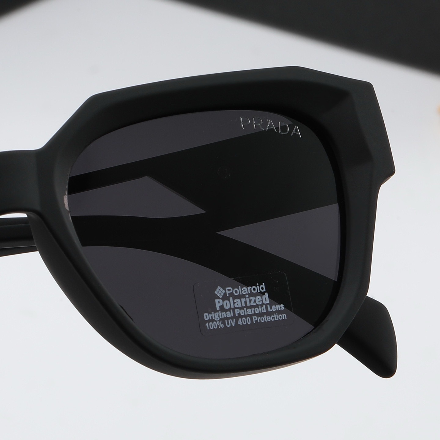 Prada Fashionable Sunglasses - Image 9