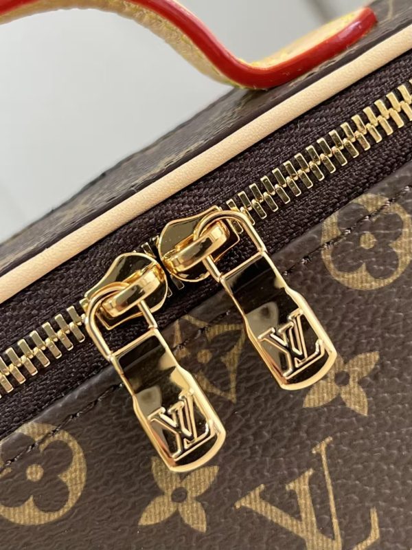 LV Nice Beauty Bag