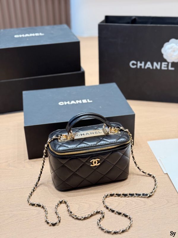 Chanel Long Vanity With Chain Bag
