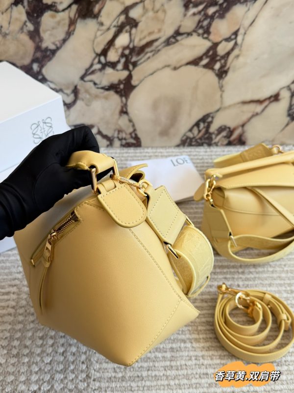 LOEWE Puzzle Edge Bag