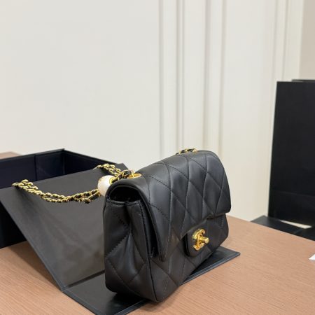 Chanel Pearl Large Mini Quilto Bag - Image 4