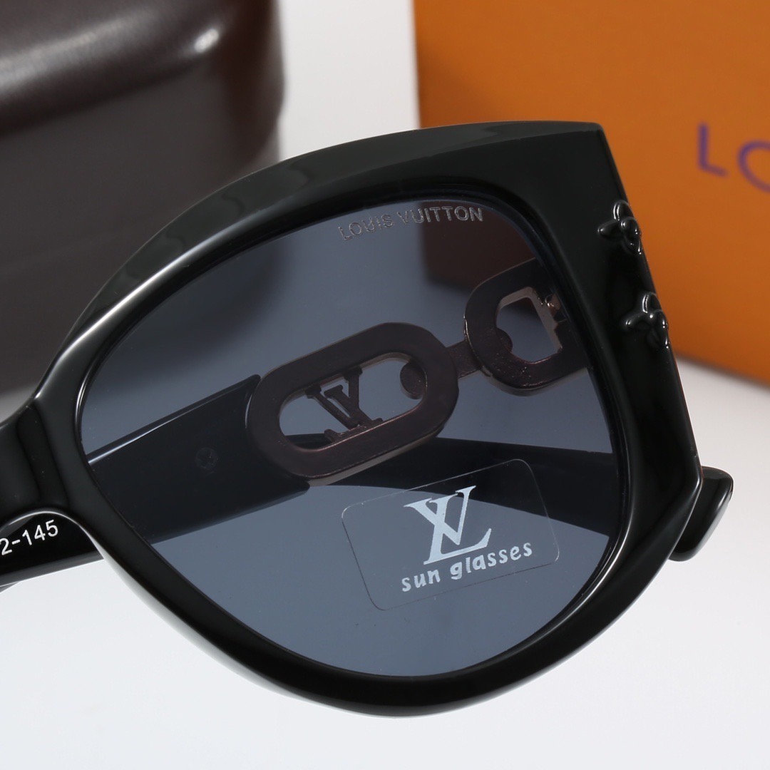 LV Fashionable Sunglasses - Image 8