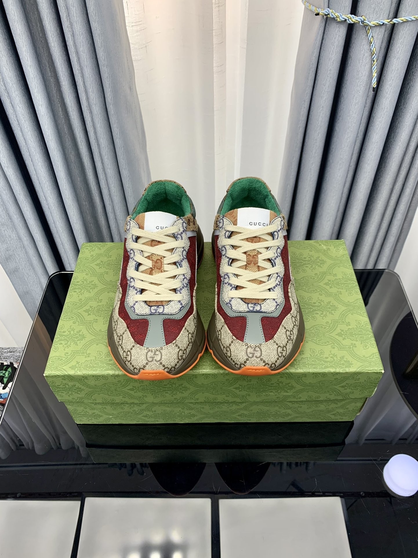 Gucci Sneaker - Image 1