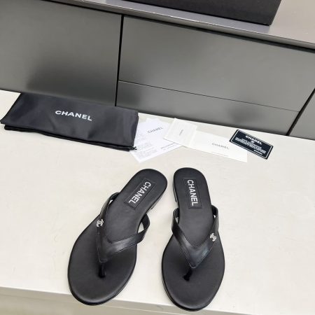 Chanel Crystal CC Thong Sandals - Image 4