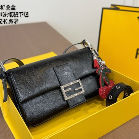 Fendi Baguette Underarm Bag - Image 2