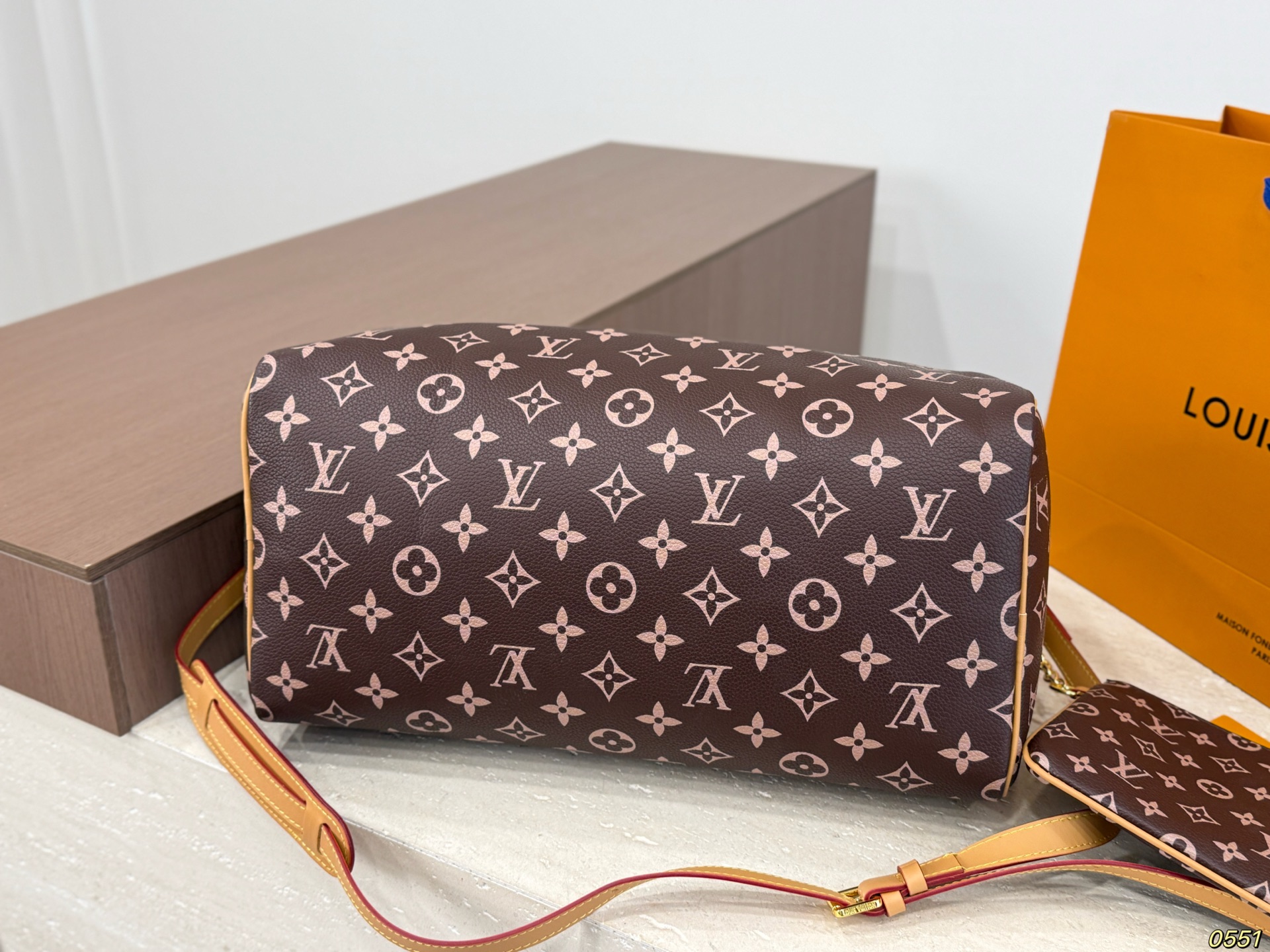 LV Speedy 40 Bag - Image 12