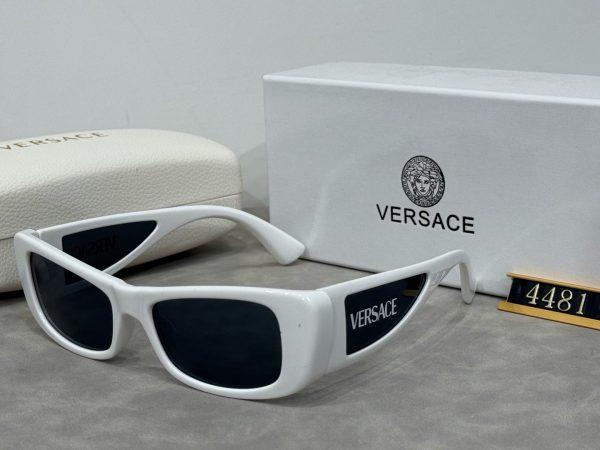Versace Fashionable Sunglasses