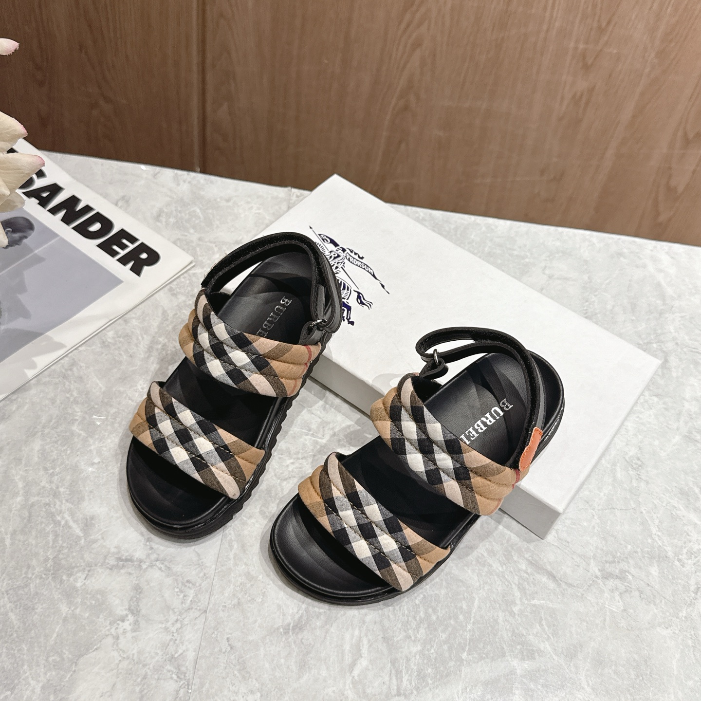 Burberry Children's Shoes - Image 2