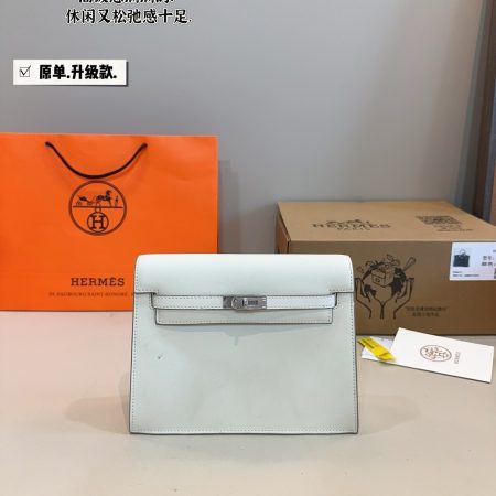 Hermès Kelly Danse Shoulder Bag - Image 3