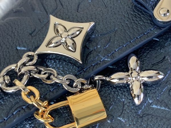 LV Pochette Metis East West Handbag - 10A mirror version