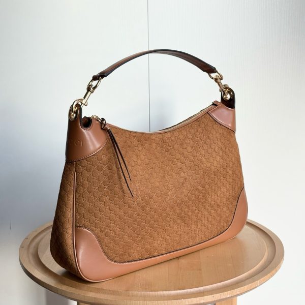 Gucci B medium shoulder bag