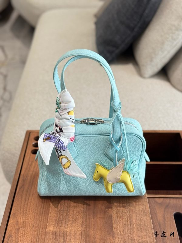 Hermes Victoria Tote Bag